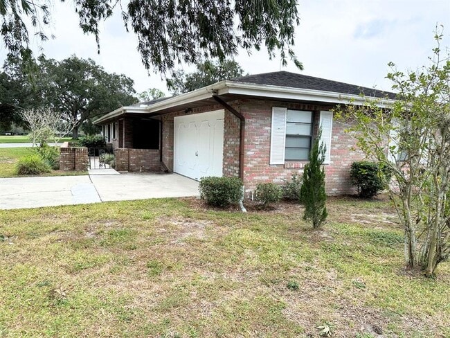 Building Photo - 438 Gleneagles Ct