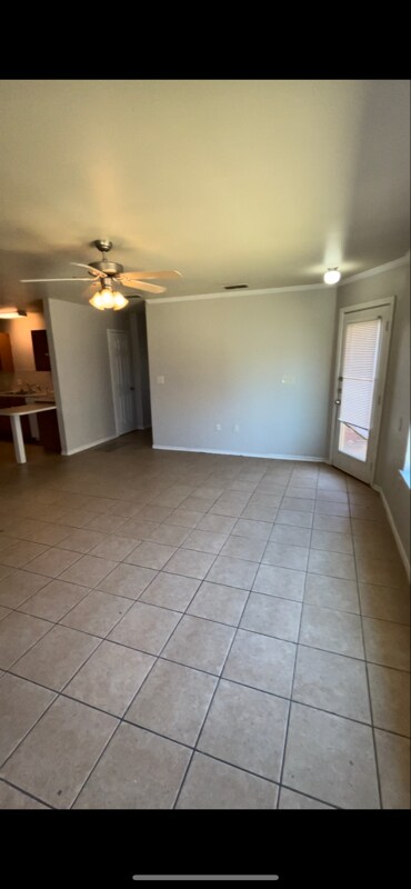 Foto del edificio - 309 N Chicago Ave