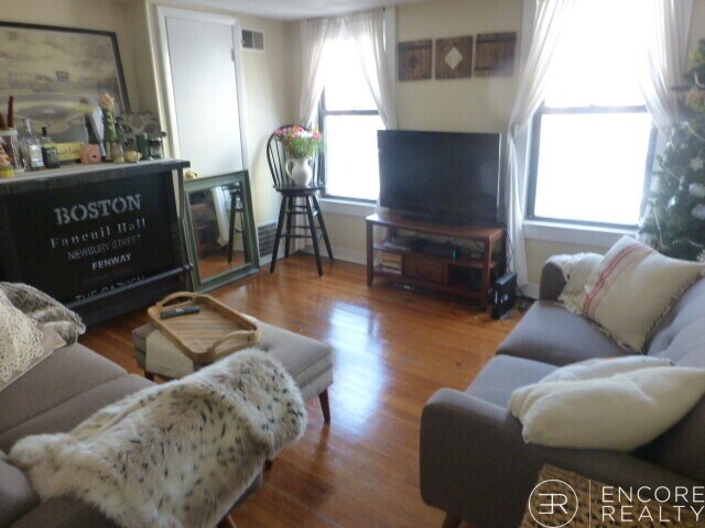 Foto del edificio - 238 Cambridge St