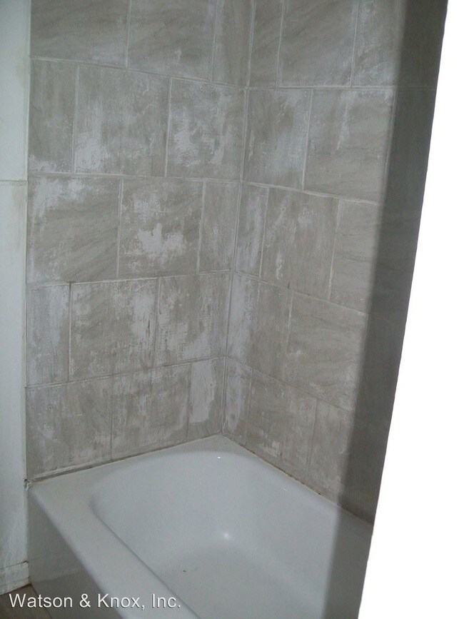 Building Photo - 2 br, 1 bath House - 303  Langham St