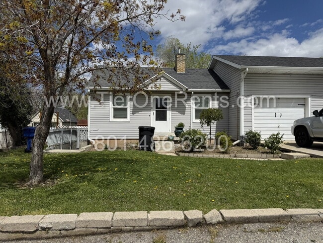 Building Photo - NO DEPOSIT option available for qualified renters!