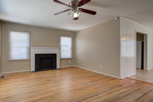 Foto del edificio - 2216 32nd St