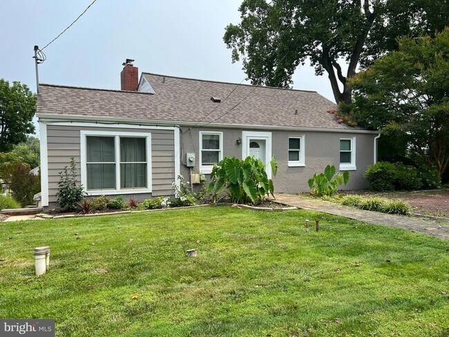 Foto del edificio - 504 Walnut Dr