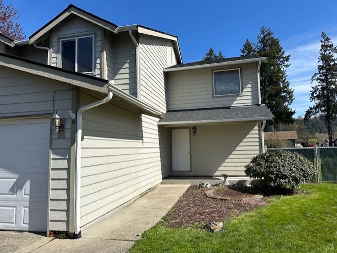 308 Eldredge Ave SW, Orting, WA 98360 Townhome Rentals in Orting WA