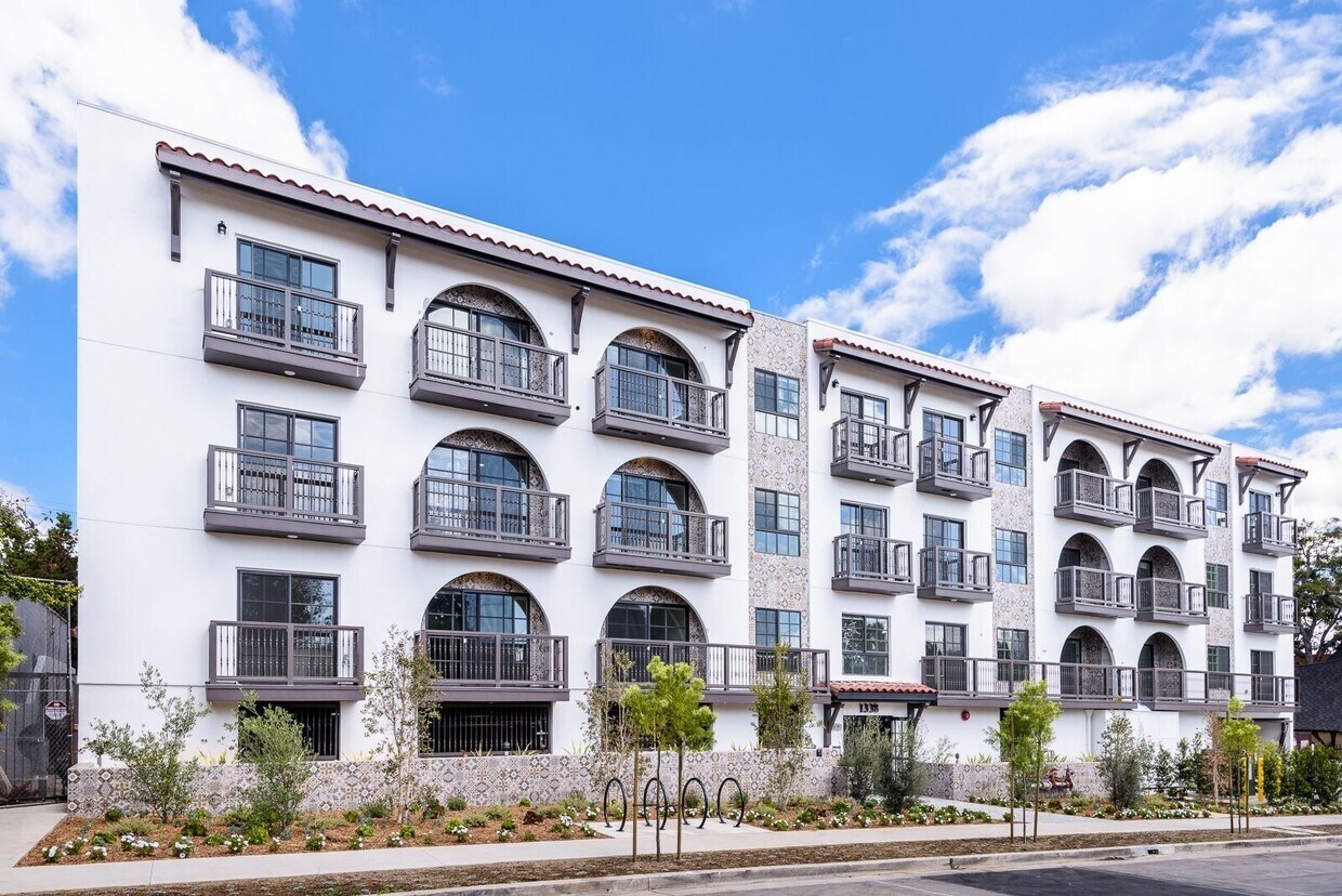 Formosa Fountain Apartments in Los Angeles, CA