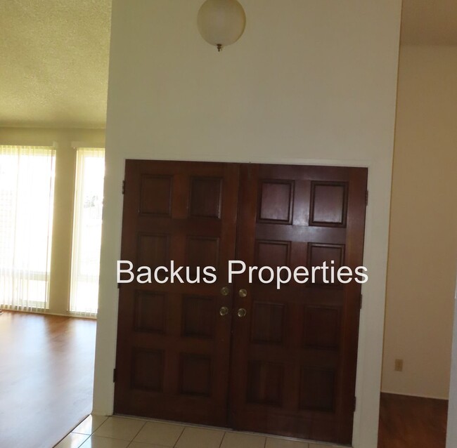 Building Photo - 18725 Vasquez Ct