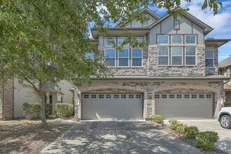 Building Photo - 91 Aventura Pl