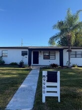 Building Photo - 9900 Dominican Dr