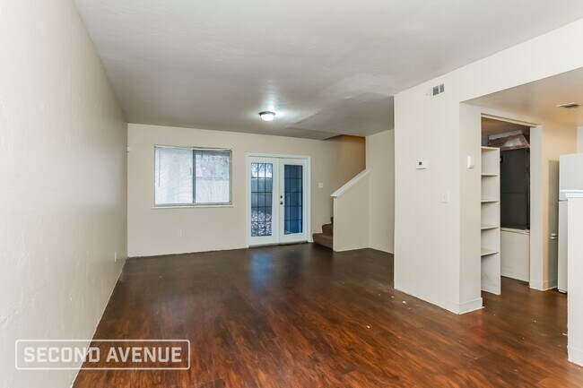 Foto del edificio - 2920 Bayshore Dr E