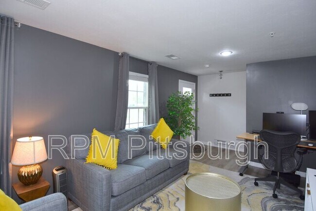 Foto del edificio - 1726 St Johns Ln