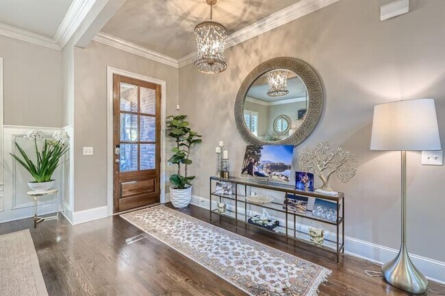 Foto del edificio - 2810 Briarcliff Ct NE