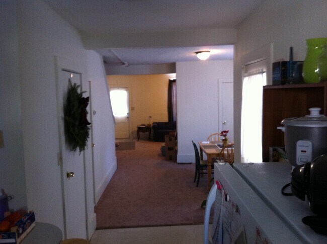 Building Photo - 6 Spring St