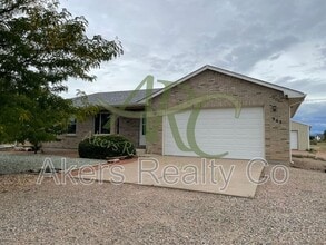 Building Photo - 965 N Cimarron Dr