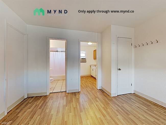 Foto del edificio - 2795 E 4th St