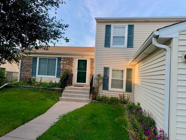 Foto del edificio - 156 Brookside Dr