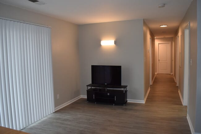 Photo - 9548 University Terrace Dr Apartments