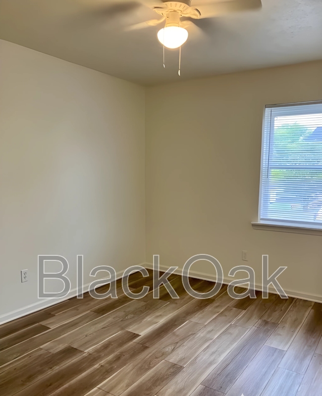 Building Photo - 745 Perryville St