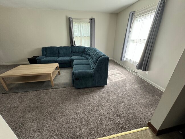 Large Family Room - 2862 N 124th St