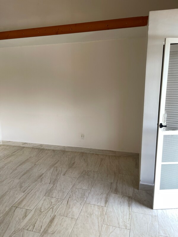 Building Photo - 826 Wiggins Pass Rd