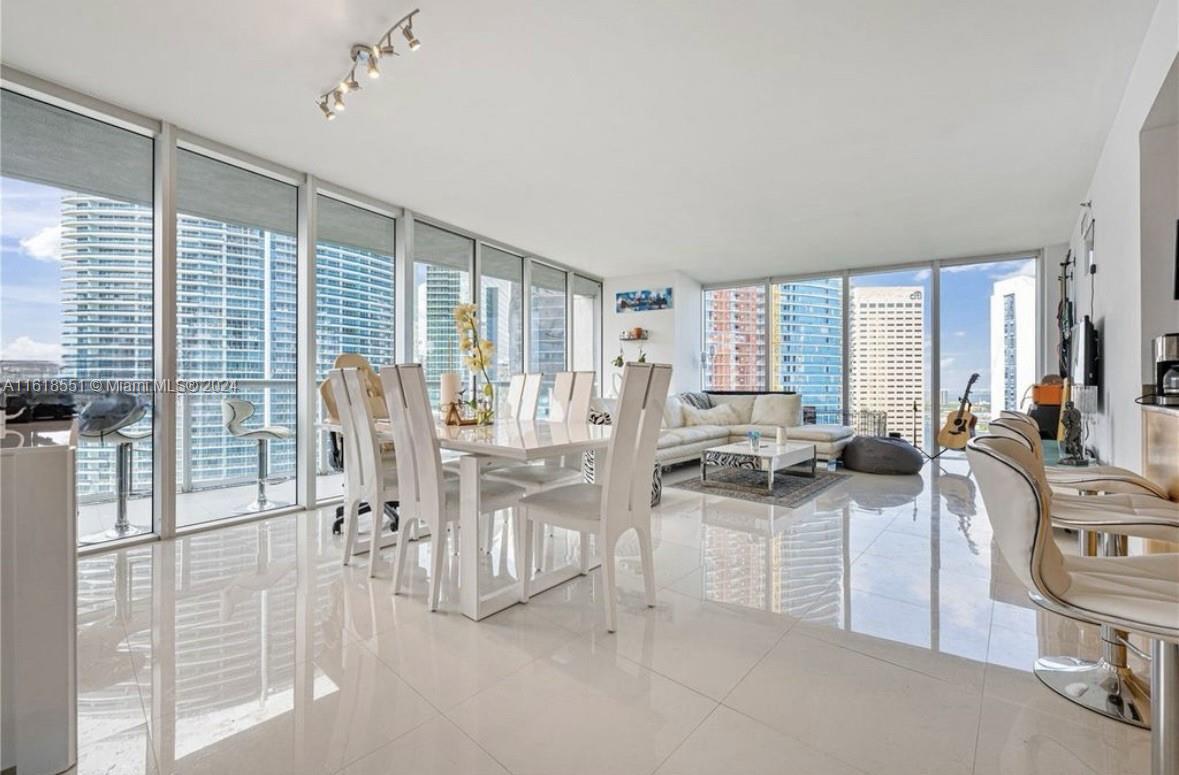 Foto principal - 465 Brickell Ave