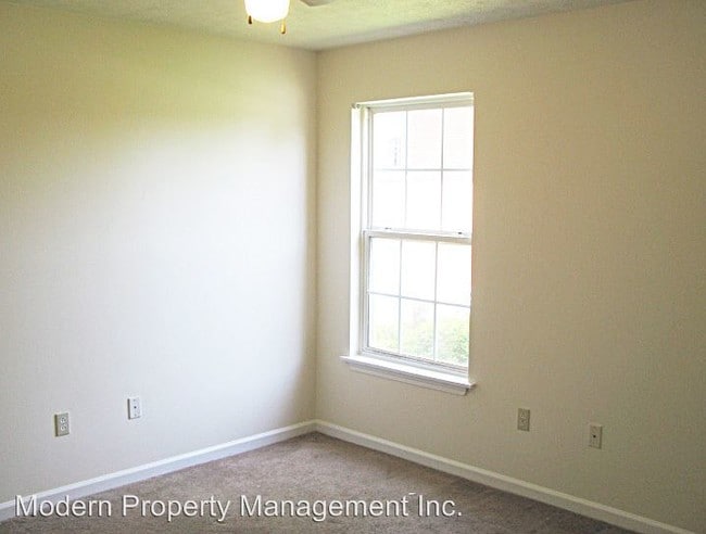 Building Photo - 1607 Alexandria Dr