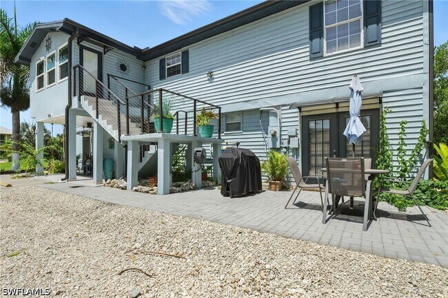 Foto del edificio - 936 Panther Creek Ln
