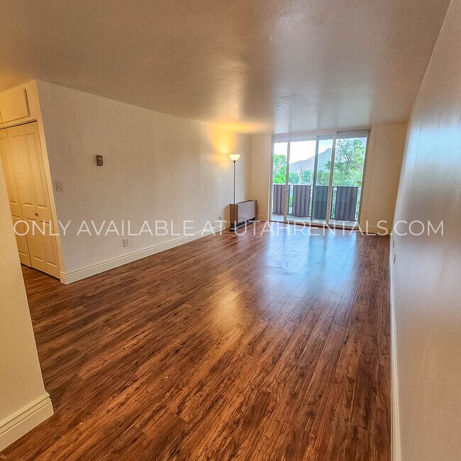 Photo - 87 W 300 N Apartment