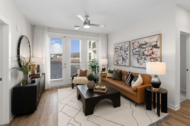 Foto del edificio - Solstice at Eastland Yards