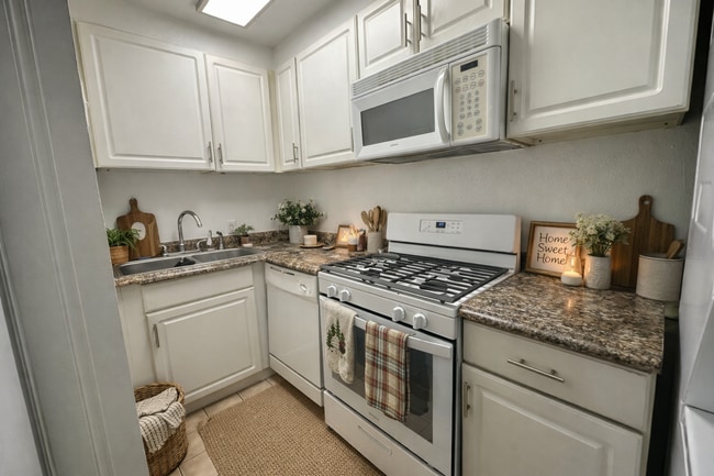 Building Photo - True 1 Bedroom Near FSU