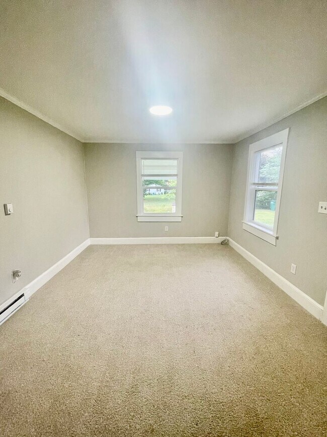 Foto del edificio - Welcome to this Beautiful Newly Renovated ...