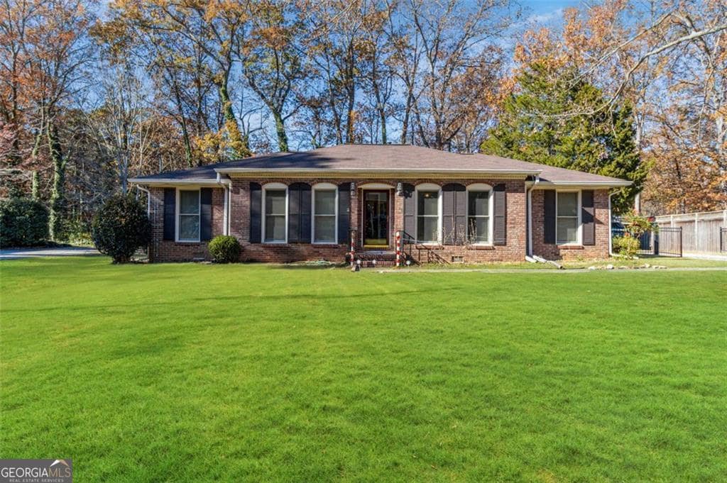 Primary Photo - 348 Pine Forest Dr