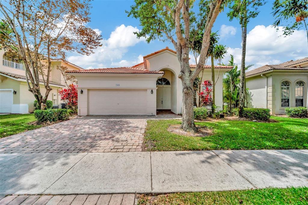 Foto principal - 7314 NW 19th Ct