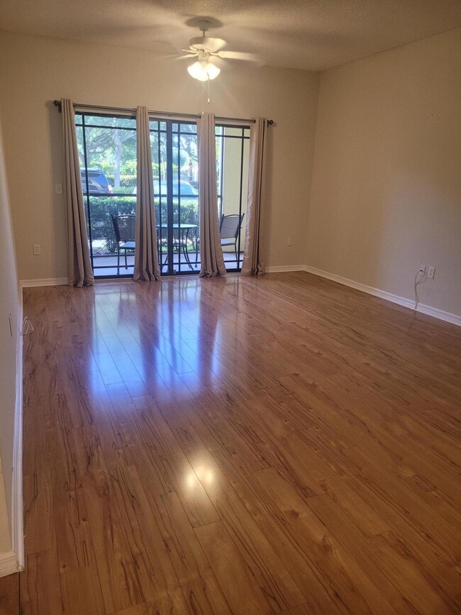 Building Photo - 3018 Alcazar Pl