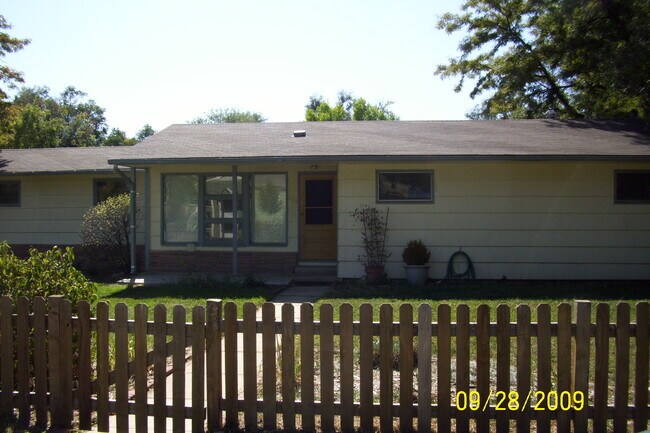 Building Photo - 511 Parker St
