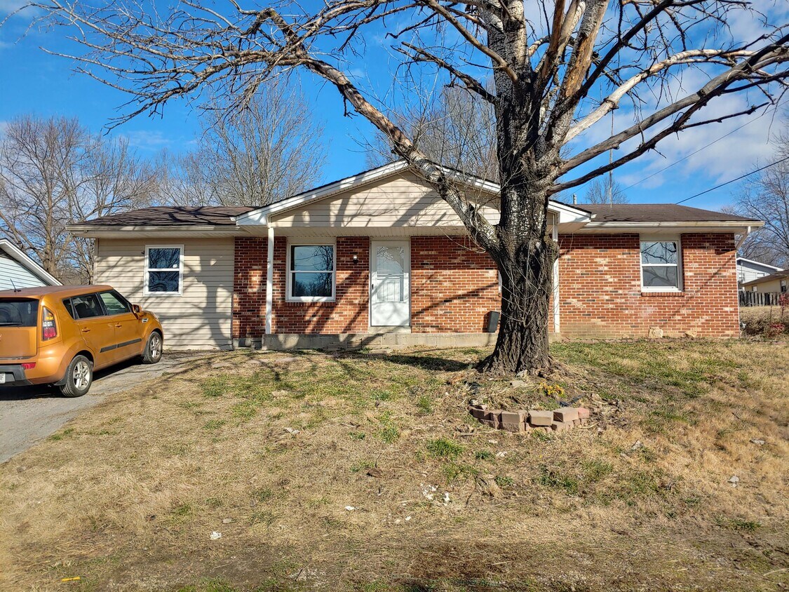 1106 Breezie Ln, Cape Girardeau, MO 63701 House Rental in Cape