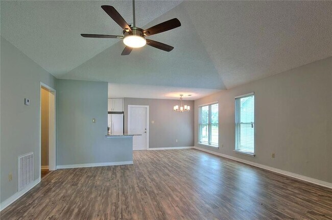 Foto del edificio - 66 Cypress Meadow Loop