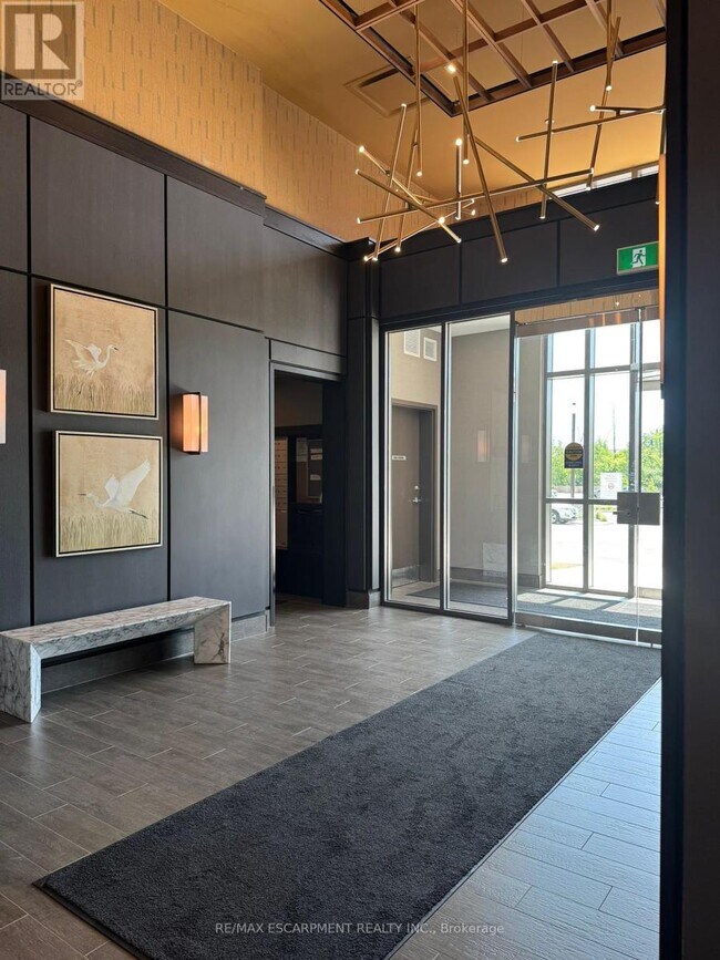 Photo du bâtiment - 470-470 Dundas St E