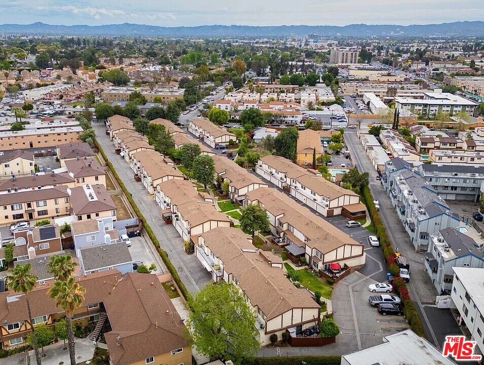 Foto principal - 14501 Tupper St