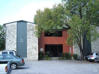 Building Photo - 4608 Bennett Ave