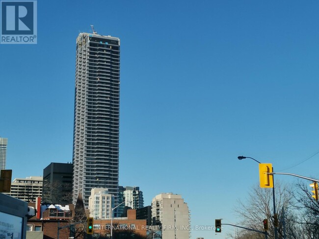 Building Photo - 395-4395 Bloor St E