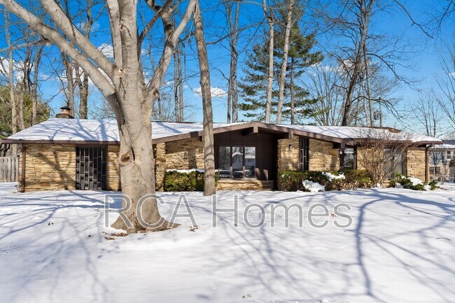 Building Photo - 423 Jenny Ln