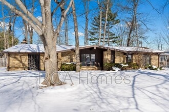 Building Photo - 423 Jenny Ln