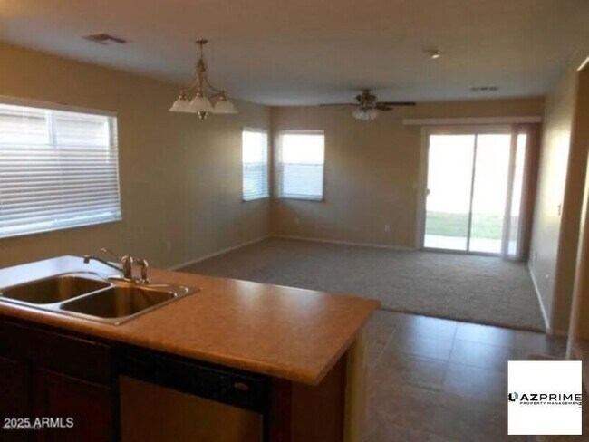 Foto del edificio - 4014 E Superior Rd