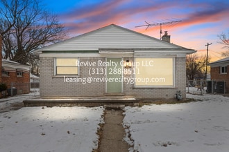 Building Photo - 7515 Trafalgar St