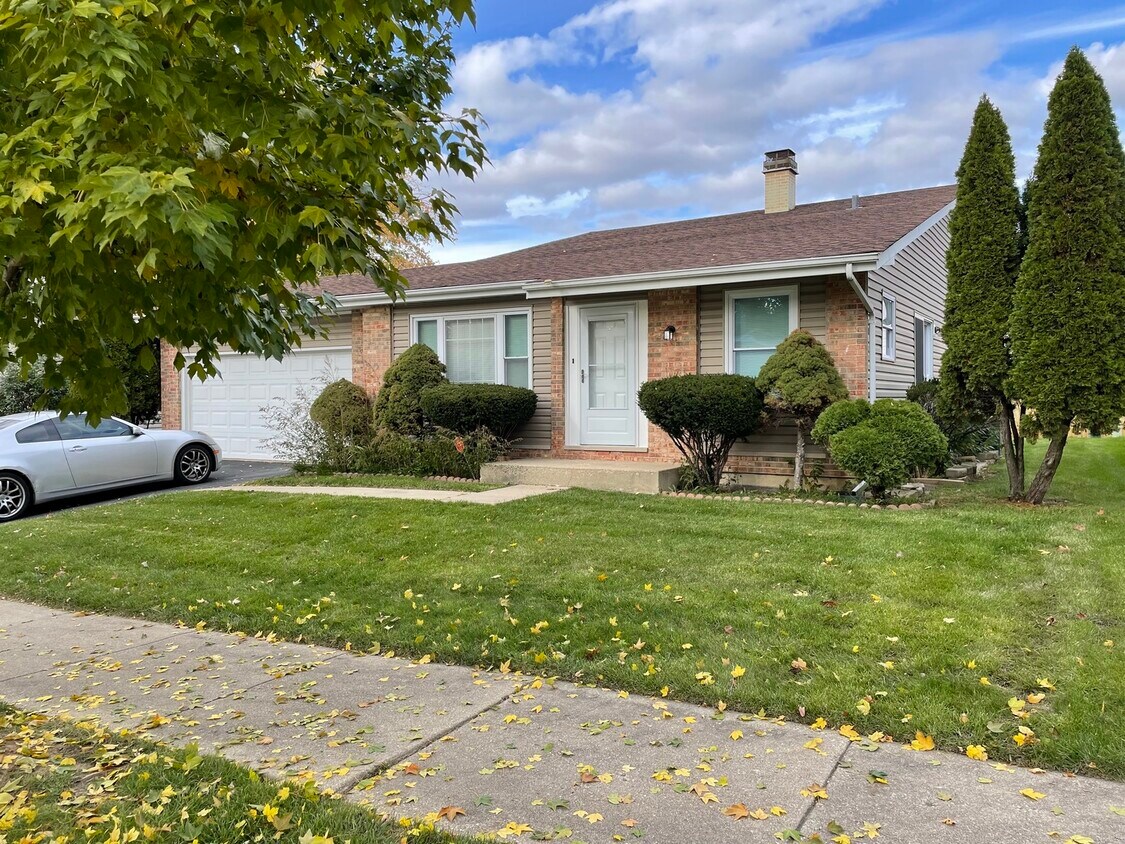 Primary Photo - 1102 Hunter St