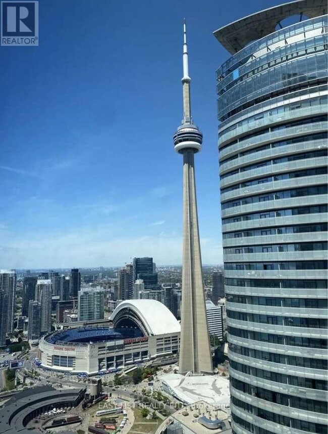 Building Photo - 10 York St