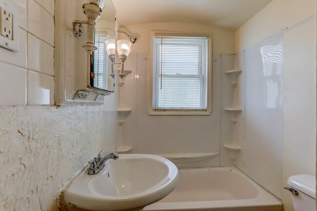 Foto del edificio - 29433 Birchwood St