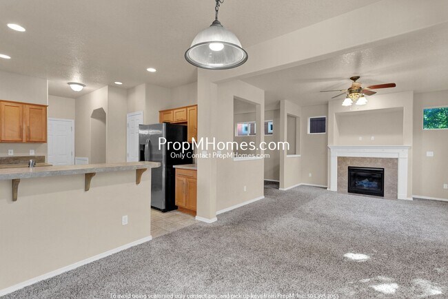 Foto del edificio - Gorgeous Four Bedroom Home in South Hillsb...