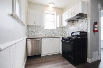 Building Photo - 159 Victoria St N