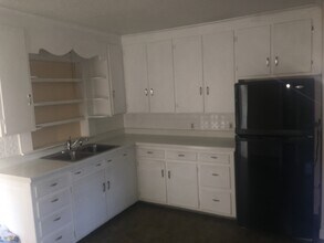 Building Photo - 42 Beach Ave